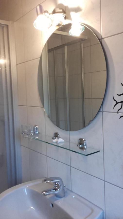 Gaestehaus Moselblick Trittenheim Luaran gambar