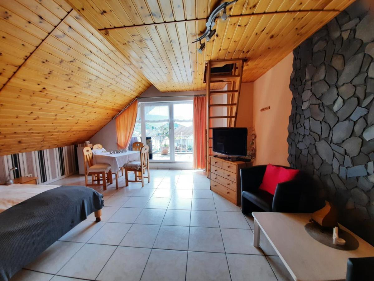 Gaestehaus Moselblick Trittenheim Luaran gambar